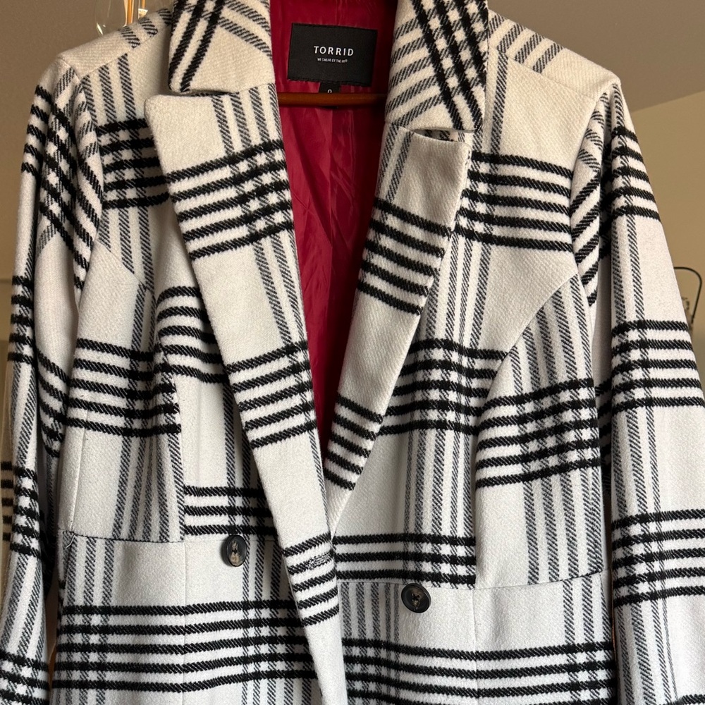 Torrid Black and White Checkered Red Lining Winter Coat